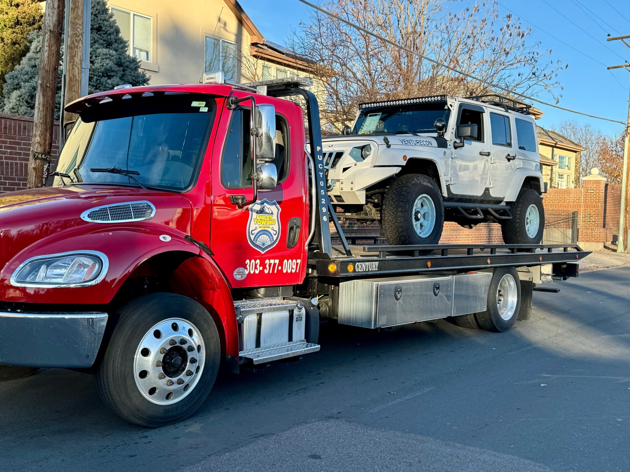 this image shows heavy-duty towing services in Aurora, CO